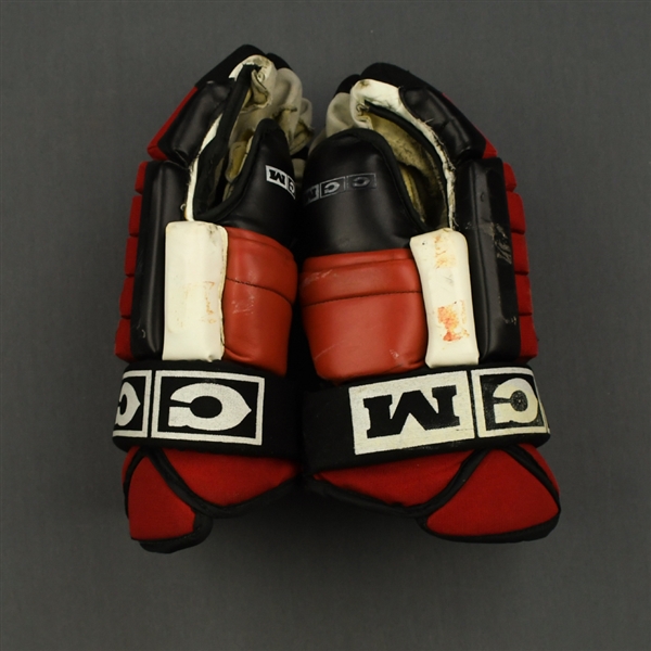 Bombardir, Brad<br>CCM Gloves<br>New Jersey Devils 1999-00<br>#6 