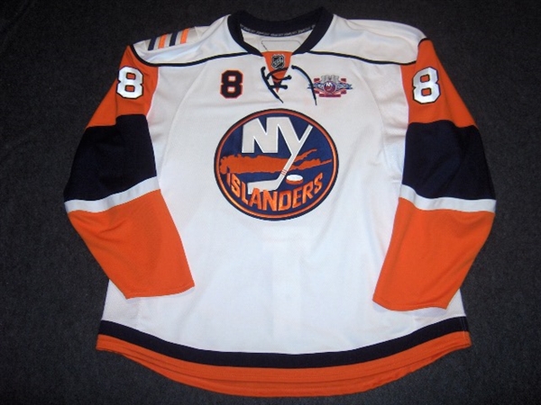 Gervais, Bruno<br>White - w/ Core of the Four 25th Anniversary Patch GI<br>New York Islanders 2007-08<br>#8 Size: 58