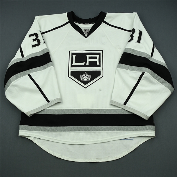 Jones, Martin<br>White Set 3 / Playoffs - Backed Up<br>Los Angeles Kings 2013-14<br>#31 Size: 58G