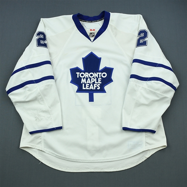 Schenn, Luke * <br>White Set 2  - Photo-Matched<br>Toronto Maple Leafs 2009-10<br>#2 Size: 58