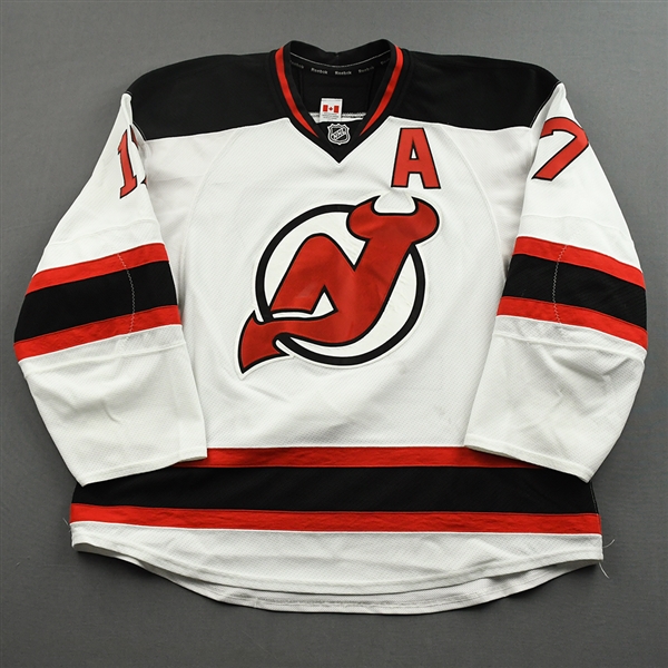 Kovalchuk, Ilya *<br>White Set 2 w/A - 400th NHL Goal<br>New Jersey Devils 2011-12<br>#17 Size: 58