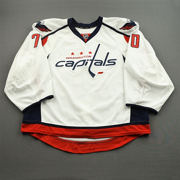 Holtby, Braden *<br>White Set 3 - Worn April 9, 2016 (NHL Record-Tying 48th Victory of Season)<br>Washington Capitals 2015-16<br>#70 Size: 58G