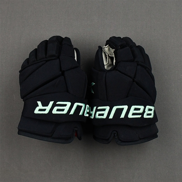 Bastian, Nathan<br>Bauer Vapor 2X Gloves<br>Seattle Kraken 2021-22<br>14 Size: 14"
