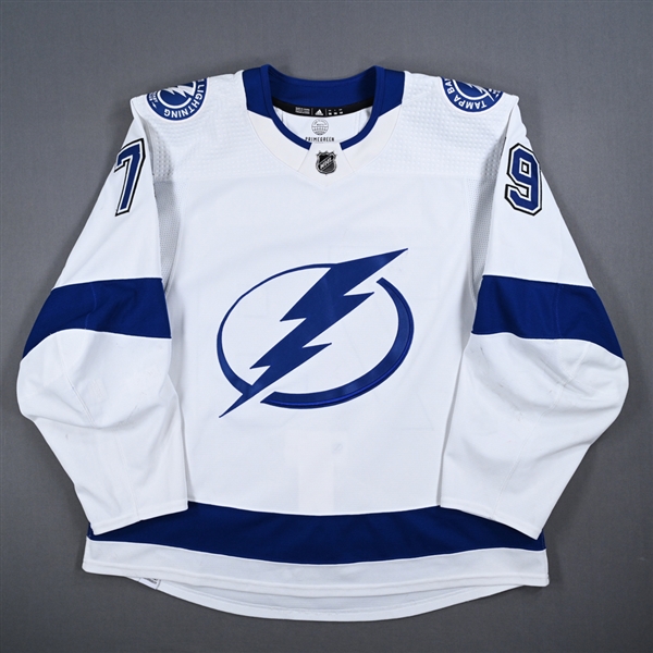 Colton, Ross *<br>White Playoffs<br>Tampa Bay Lightning 2021-22<br>#79 Size: 56