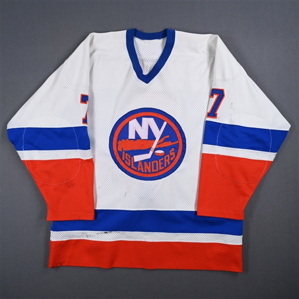 Persson, Stefan *<br>White<br>New York Islanders 1982-83<br>#7 