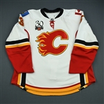 Phaneuf, Dion<br>White Set 2<br>Calgary Flames 2009-10<br>#3 Size: 58