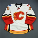 Backlund, Mikael<br>White Set 1<br>Calgary Flames 2010-11<br>#11 Size: 56