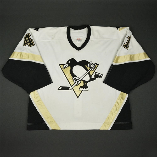Thibault, Jocelyn * <br>White Set 1 - Photo-Matched<br>Pittsburgh Penguins 2005-06<br>#41 Size: 58G