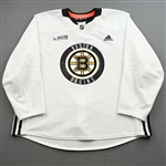 adidas<br>White Practice Jersey w/ ORG Packaging Patch <br>Boston Bruins 2021-22<br>Size: 58