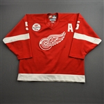 Lidstrom, Nicklas *<br>Red 1st Set w/A - VK & SM Believe Patch<br>Detroit Red Wings 1997-98<br>#5 Size: 52