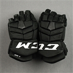 Kuhlman, Karson<br>CCM HGTK Gloves<br>Boston Bruins 2020-21<br>#83 Size: 14"