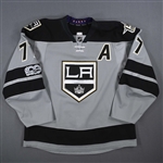 Carter, Jeff *<br>Grey 50th Anniversary w/A, w/ NHL Centennial, Kings 50th Anniversary & All-Star Game Patches<br>Los Angeles Kings 2016-17<br>#77 Size: 56