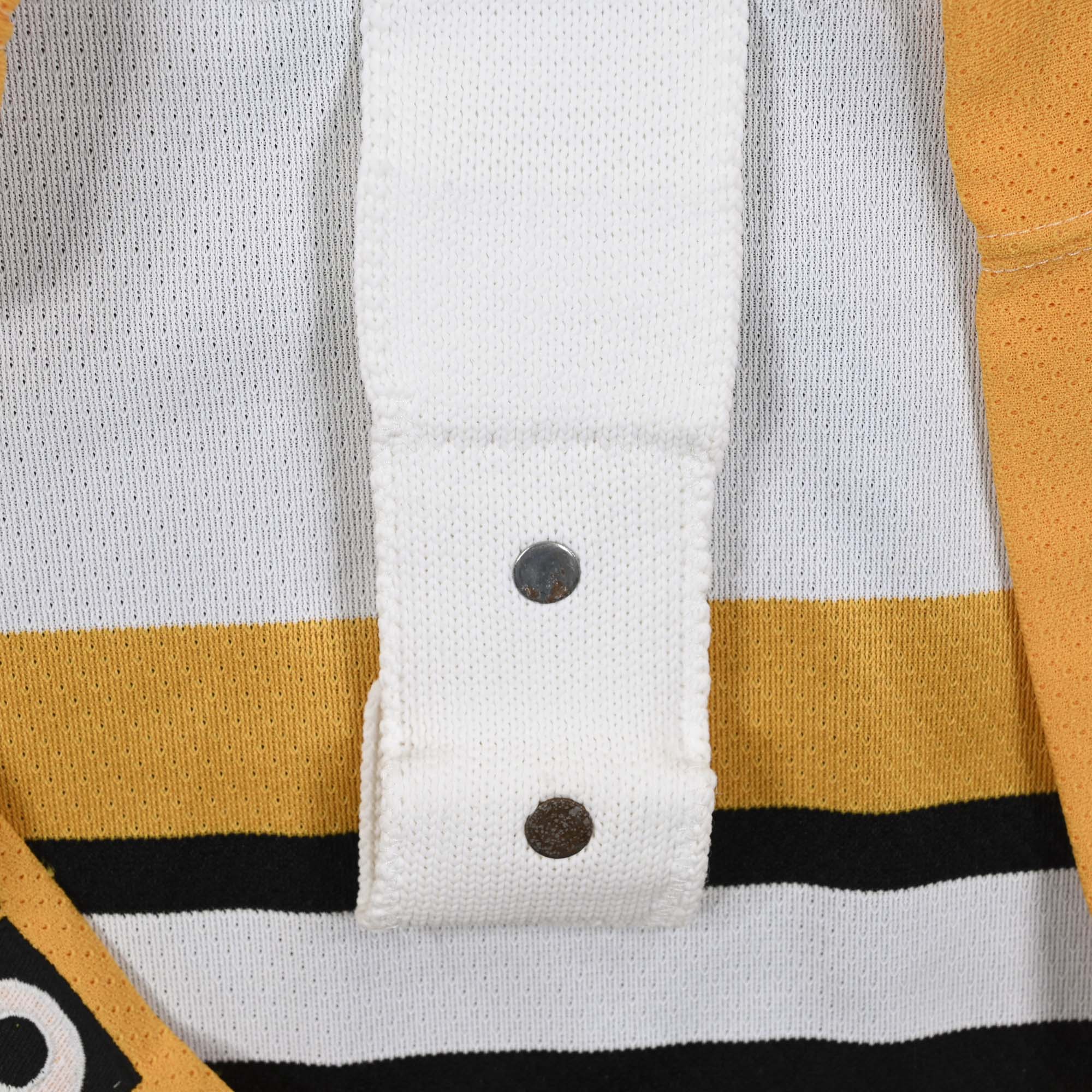 Item Detail - Galley, Garry * White Boston Bruins 1990-91 #28 Size: 52