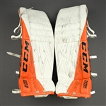 Elliott, Brian<br>CCM Extreme Flex 4 Leg Pads<br>Philadelphia Flyers <br>#37 