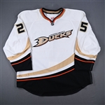 Staubitz, Brad *<br>White Set 1 - PHOTO-MATCHED<br>Anaheim Ducks 2012-13<br>#25 Size: 58