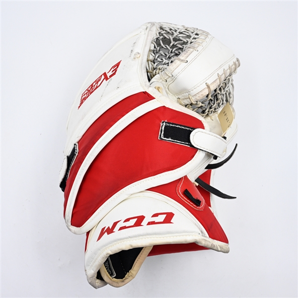 Blackwood, Mackenzie<br>CCM Extreme Flex 4 Catcher<br>New Jersey Devils 2020-21<br># 